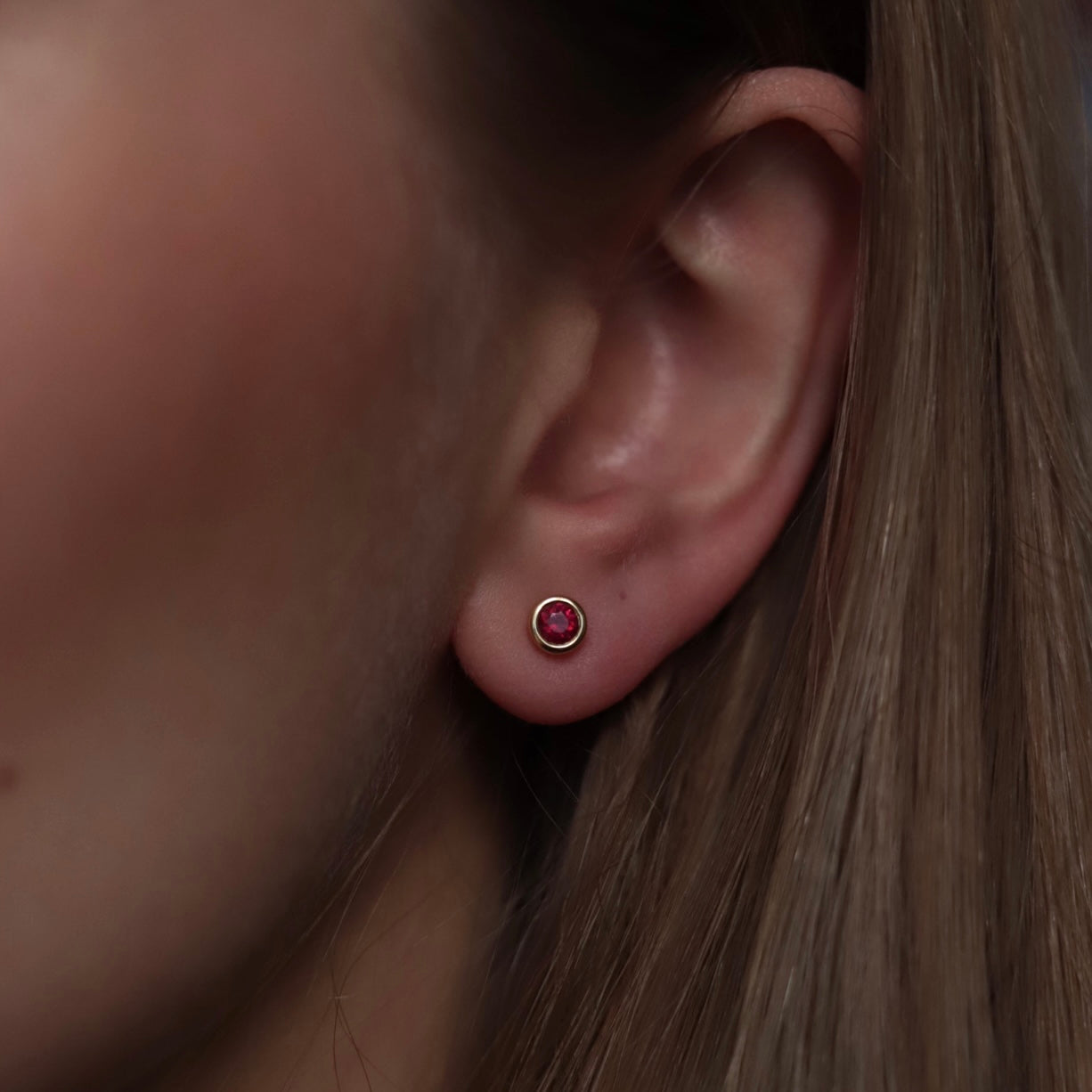 18ct Yellow Gold 0.46ct Round Ruby Solitaire Earrings