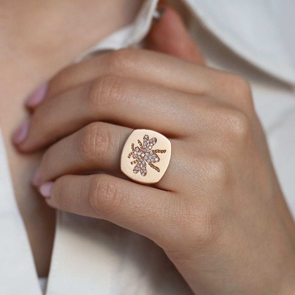 0.36ct Diamond Bee Set Cushion Shape Signet Ring