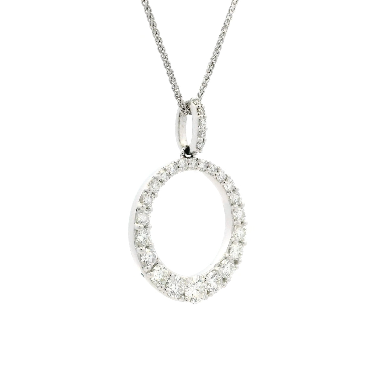 1.30ct Graduated Round Diamond Circular Pendant