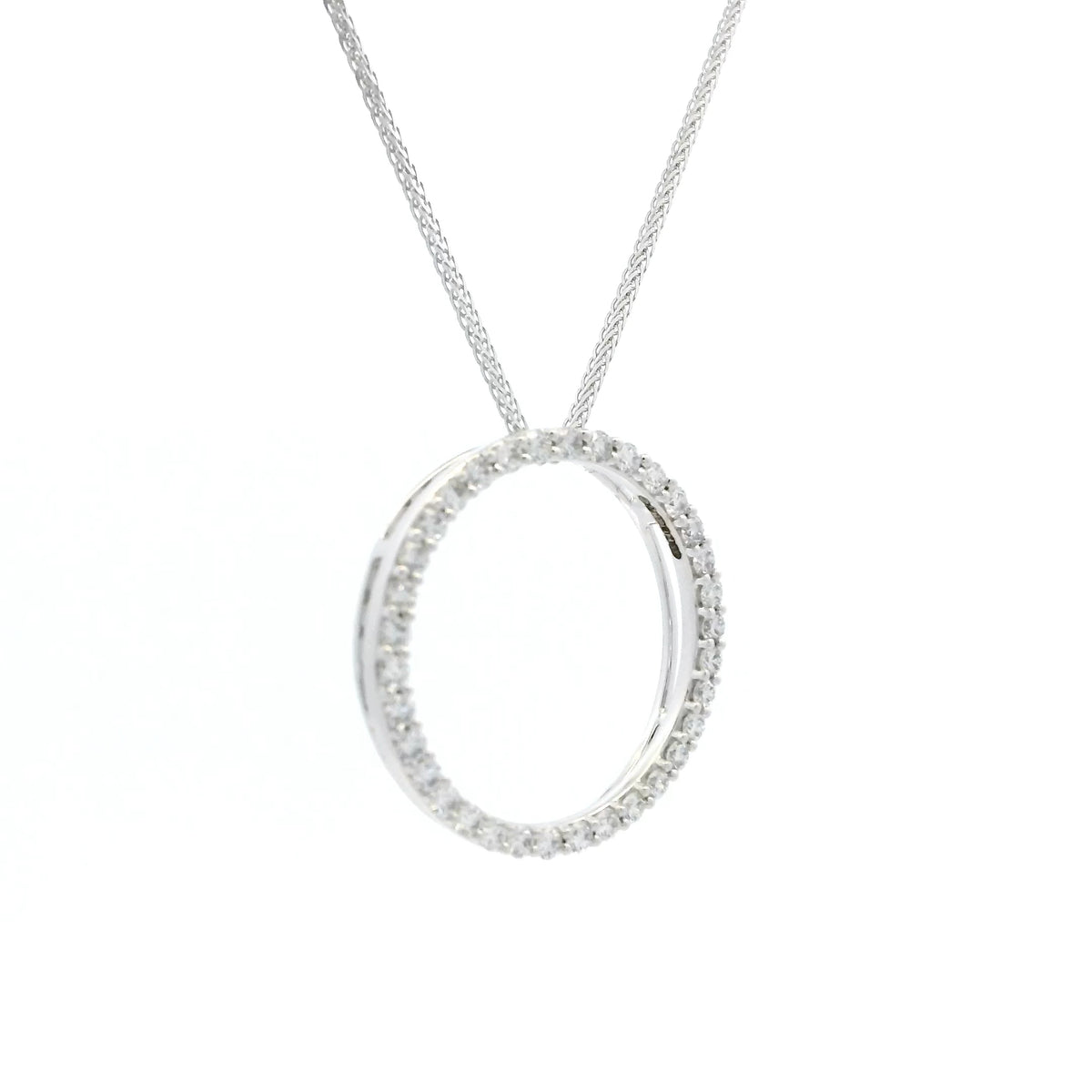 0.75ct Round Diamond Circle Pendant