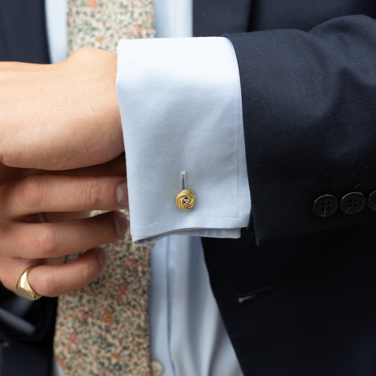 Van Cleef & Arpels Yellow Gold And Diamond Knot Cufflinks