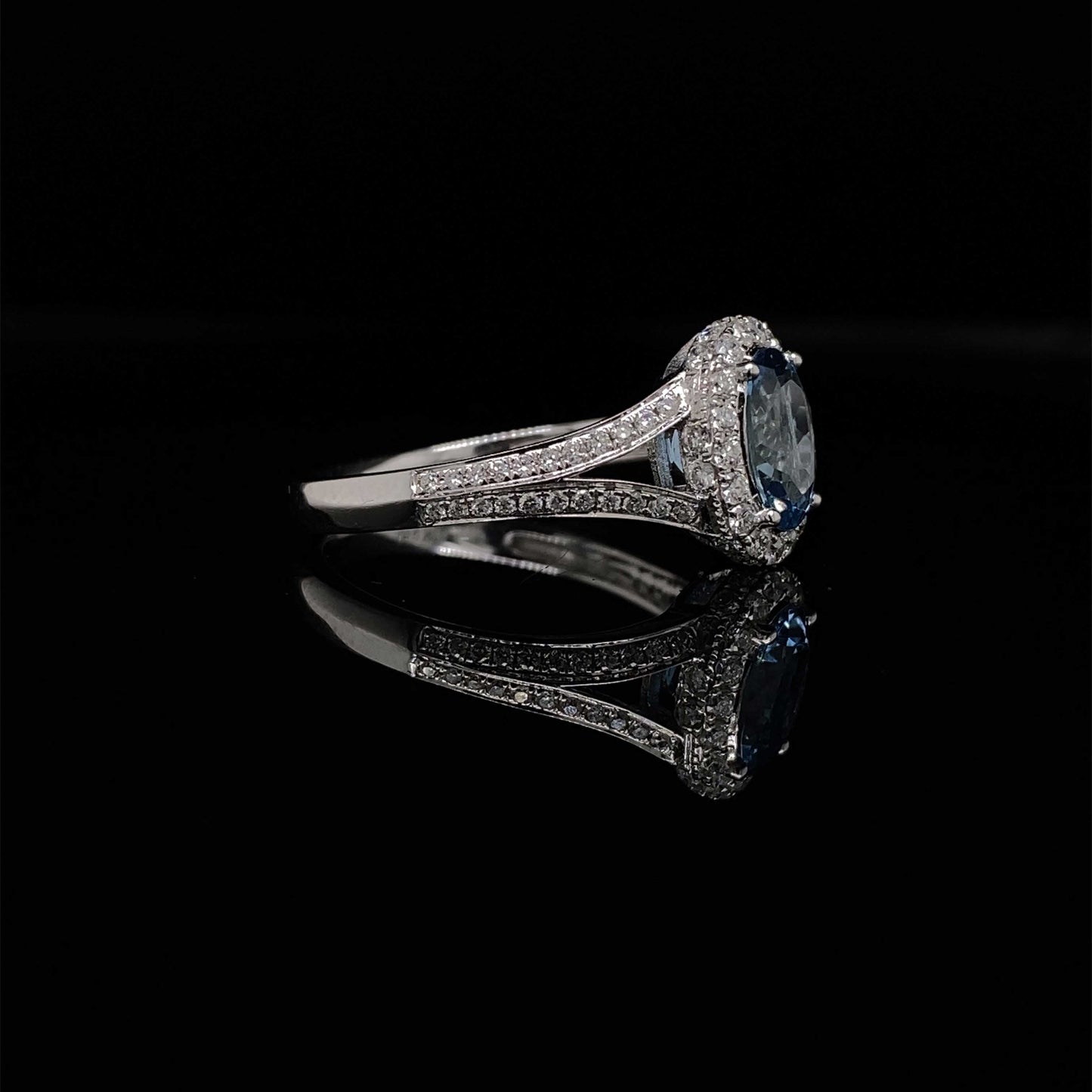0.90ct Oval Cut Aquamarine and Diamond Cluster Dress Ring