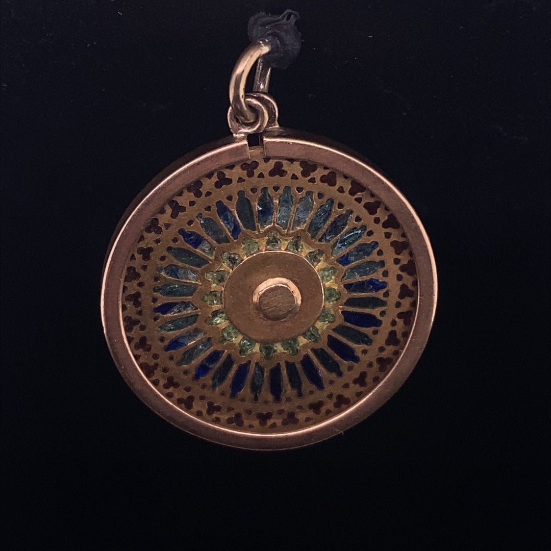 9ct Yellow Gold Pique A Jour Circular Charm