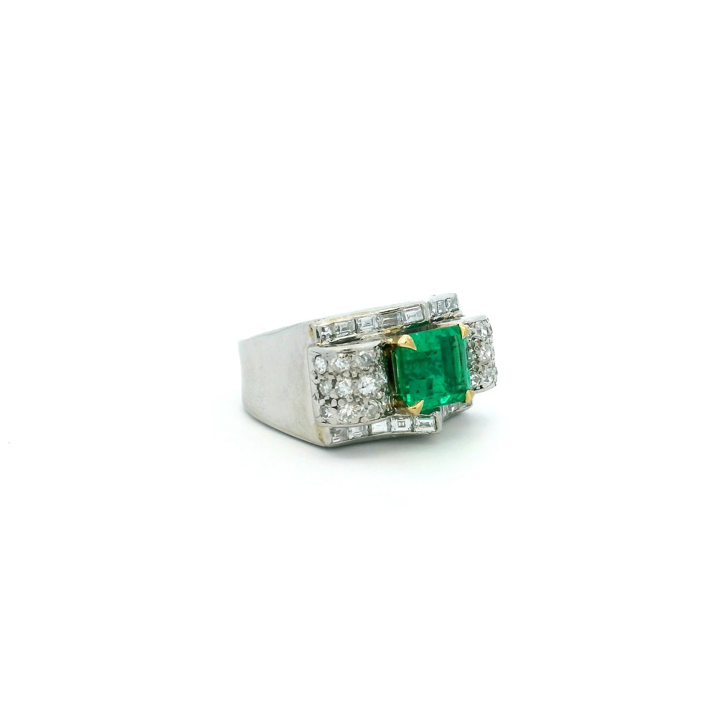 Van Cleef & Arpels 2.07ct Emerald and Diamond Ring