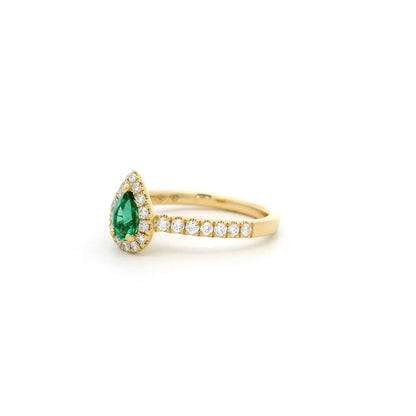 0.38ct Pear Cut Emerald And Round Diamond Cluster Ring