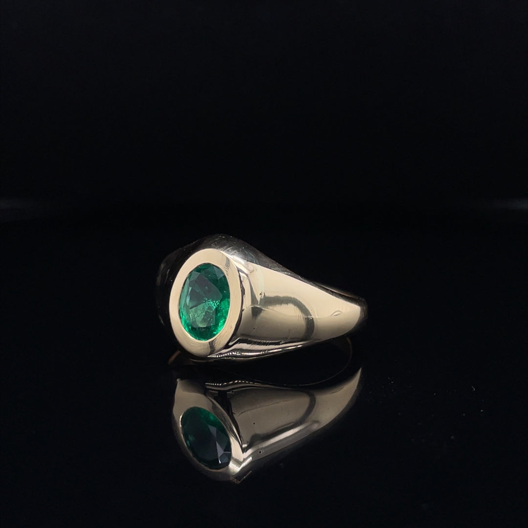 0.96ct Emerald Signet Ring