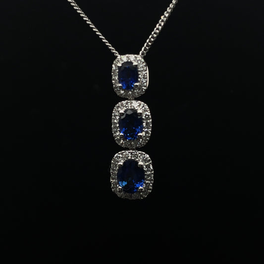 0.90ct Oval Sapphire And Diamond Clusters Pendant