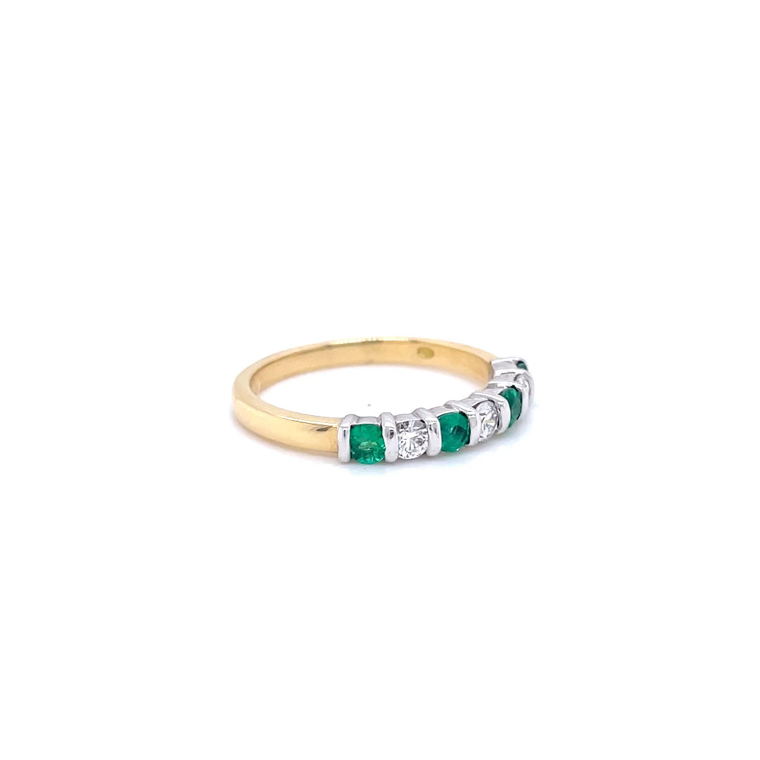0.31ct Round Emerald And Diamond Seven Stone Ring