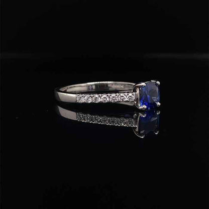 0.70ct Cushion Cut sapphire Solitaire Ring with Diamond Set Shoulders
