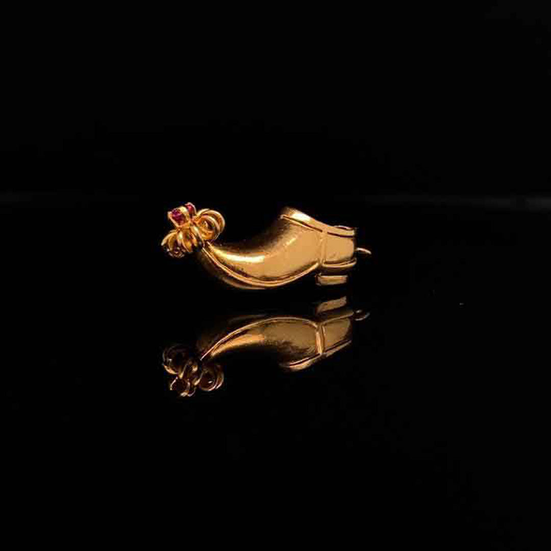 18ct Yellow Gold and Ruby Jester Slipper