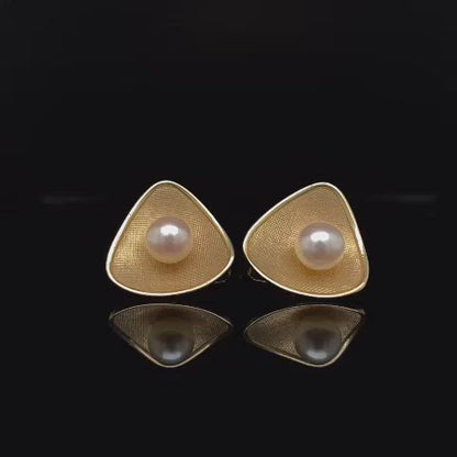 Yellow Gold and Pearl Cufflinks